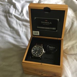 47mm Navy Shinola Runwell watch